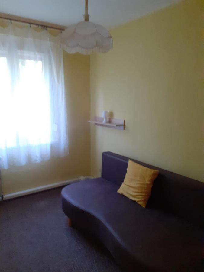 Jókai Apartman Békéscsaba Esterno foto