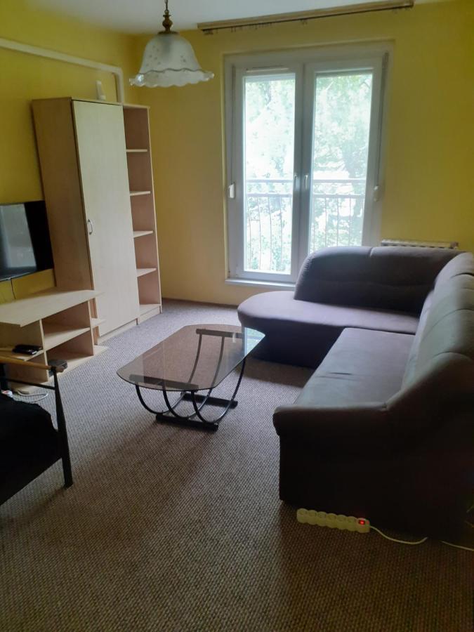 Jókai Apartman Békéscsaba Esterno foto